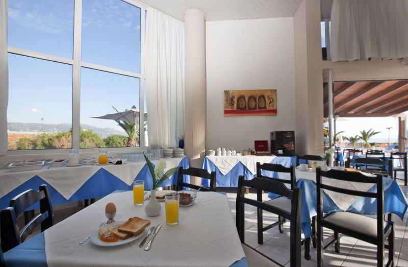 Hotel Akti Corali 3*
